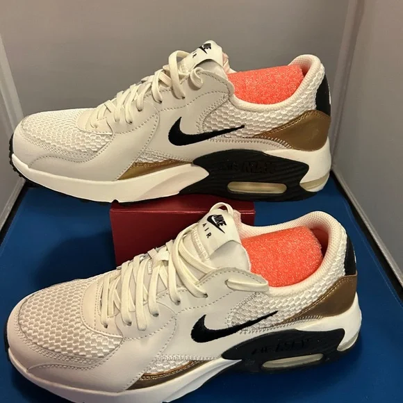 Nike Air Max - Picture 7 of 12